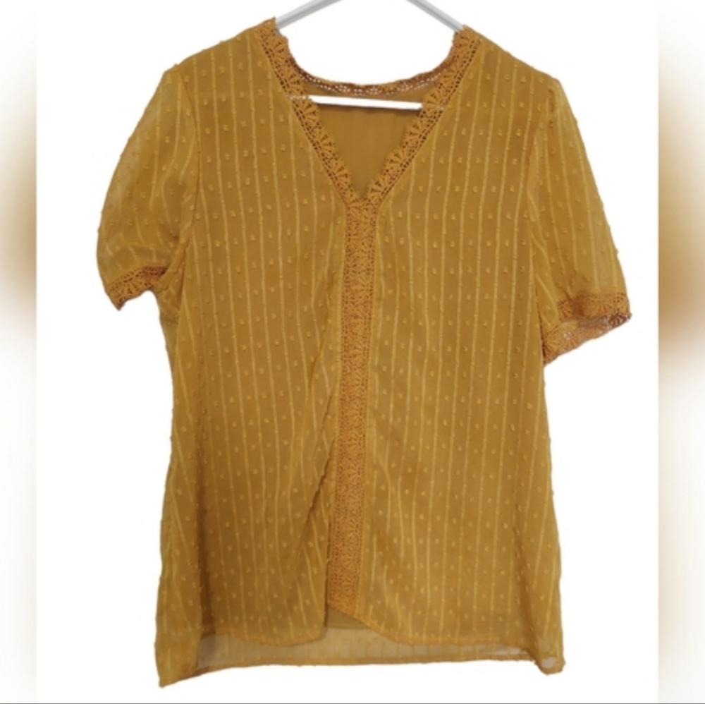 Yellow Dot Textured V Neck Short Sleeve Womans Blouse Size Large Mature